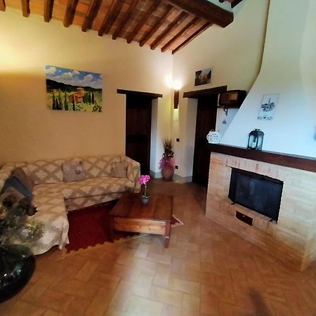 Casa Vacanze San Pierino Monteroni dʼArbia Habitación foto