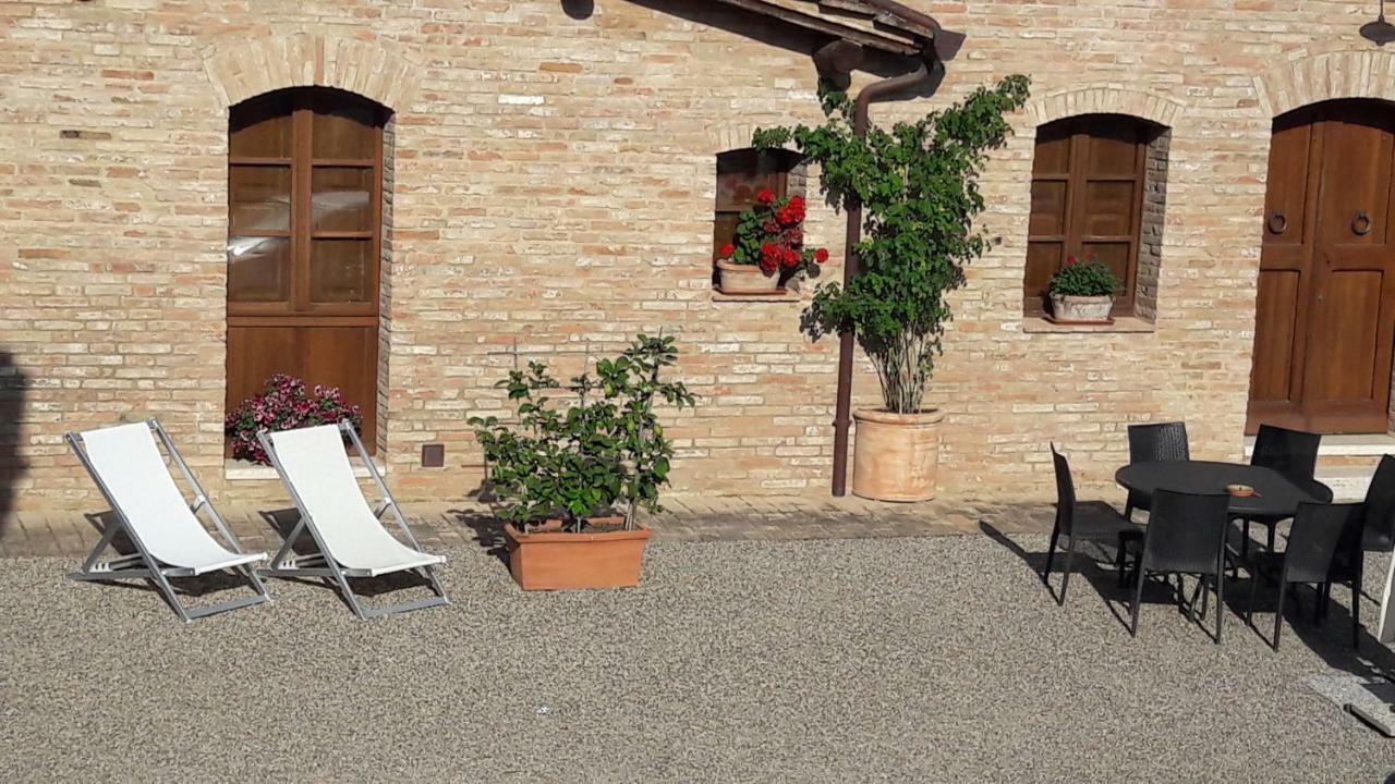 Casa Vacanze San Pierino Monteroni dʼArbia Exterior foto